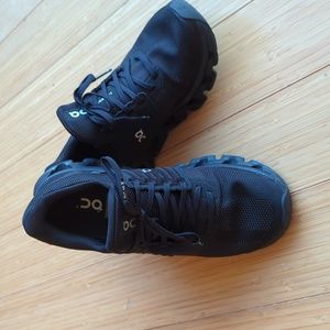 On Cloud Swift Sneakers